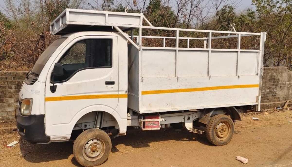 CG : लावारिस वाहन से 40 किलो गांजा बरामद, नाकेबंदी के डर से ... - CG Sandesh