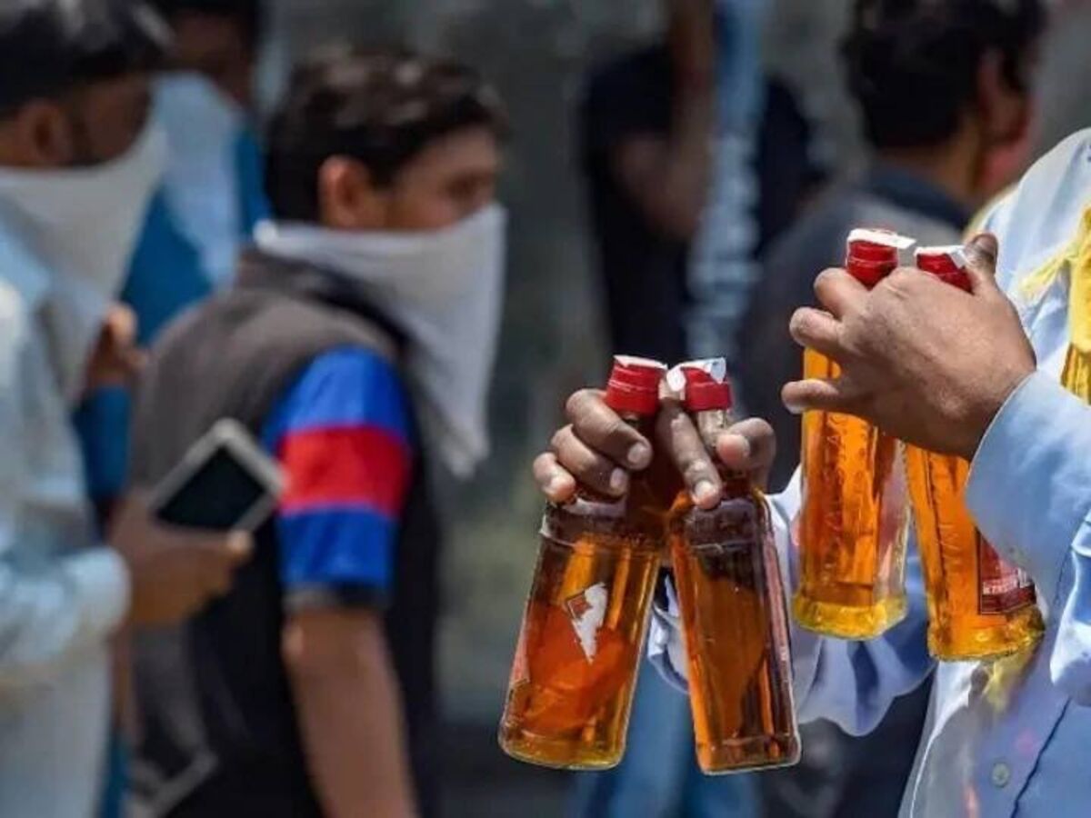 CG : होली पर मदिरा प्रेमियों ने बनाया नया रिकॉर्ड, रायपुर मे... - CG Sandesh