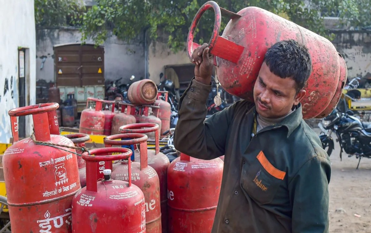 घरेलू गैस सिलेंडर की बुकिंग में बड़ा बदलाव, दूसरी बुकिंग पर ... - CG Sandesh