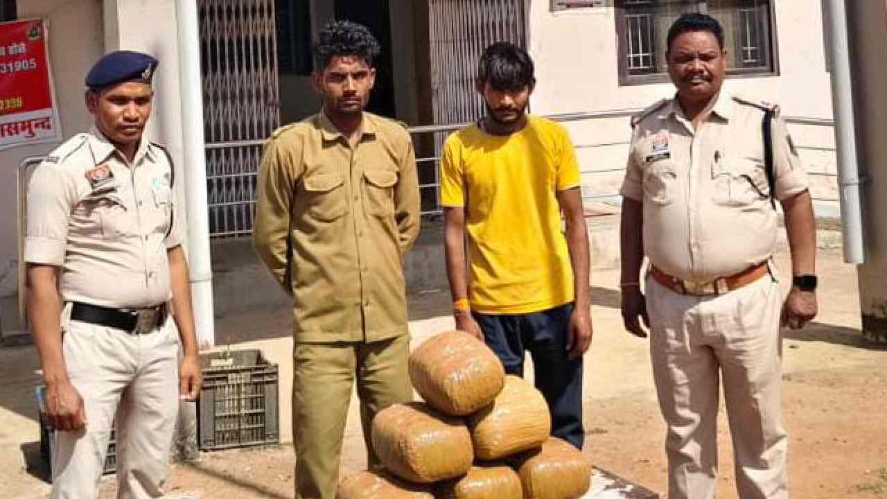 कोमाखान : गांजा की कंटेनर वाहन से तस्करी करते 02 अंतर्राज्यी... - CG Sandesh