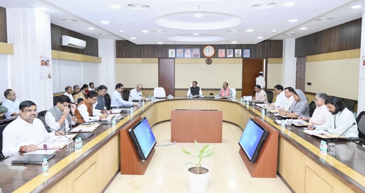 CG : साय कैबिनेट की बैठक शुरू, कई बड़े फैसलों की उम्मीद  - CG Sandesh