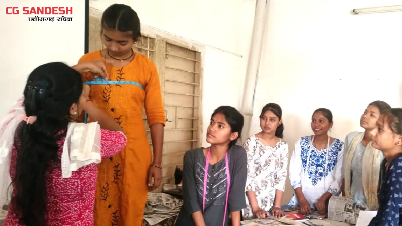 महासमुंद : नाव्या परियोजना अंतर्गत 60 शाला त्यागी किशोरी बाल... - CG Sandesh
