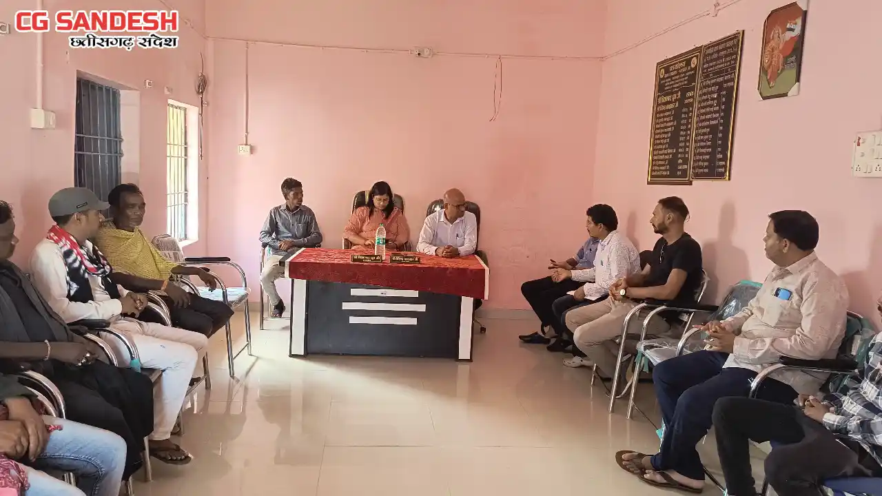 महासमुंद : राजस्व पखवाड़ा अंतर्गत 181 ग्रामों में लगे शिविर,... - CG Sandesh