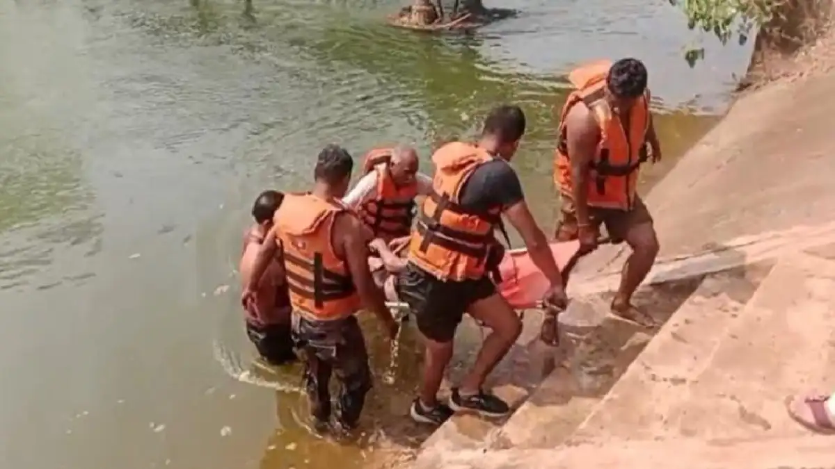 CG : नहर में तैरना सिखाने के दौरान बाप - बेटी बहे, पिता की म... - CG Sandesh