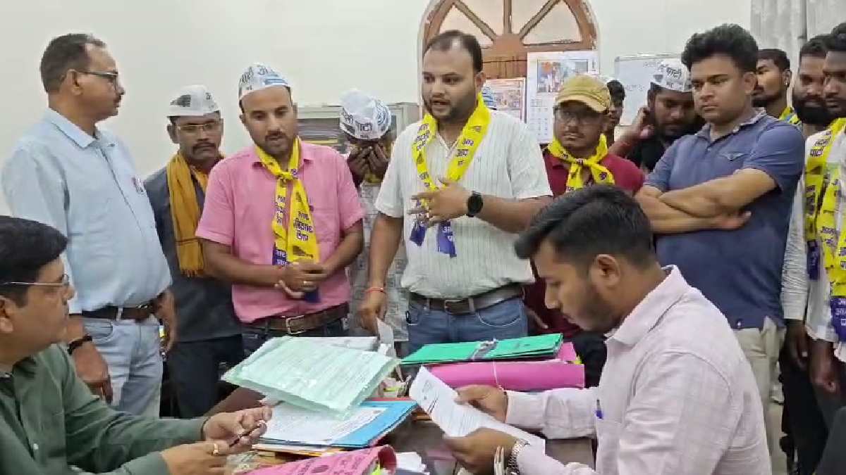 रायगढ़ में पेयजल संकट को लेकर आम आदमी पार्टी का प्रदर्शन, प्... - CG Sandesh