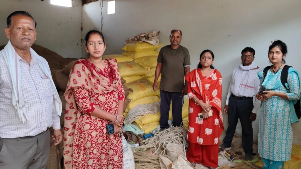 महासमुंद : संयुक्त टीम द्वारा कृषि सेवा केन्द्रों का किया गय... - CG Sandesh