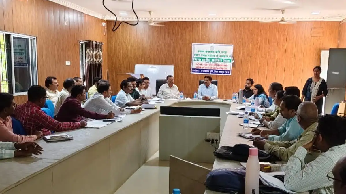 महासमुंद : हरी खाद, नील हरित काई एवं वैकल्पिक उर्वरकों के उप... - CG Sandesh