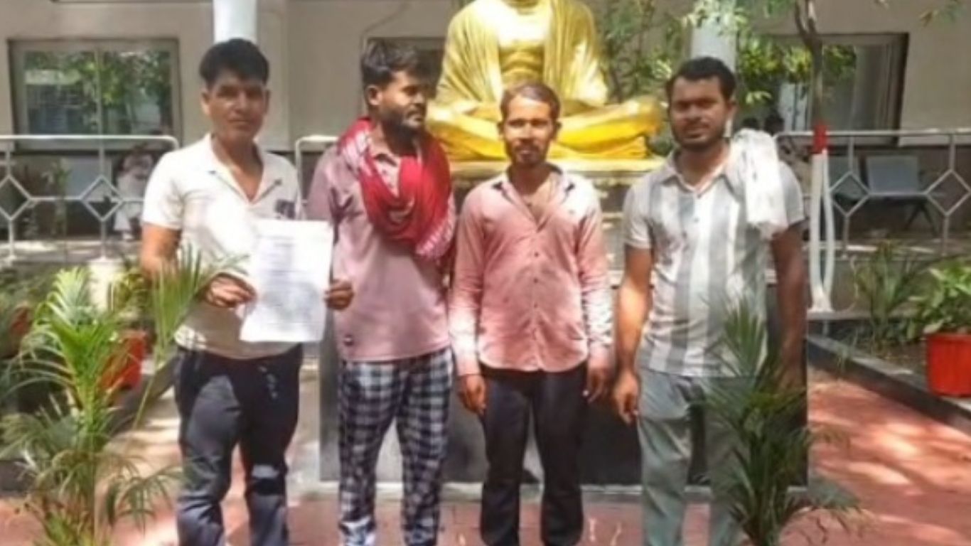 CG : प्यार करने की खौफनाक सजा, पांच परिवारों का सामाजिक बहिष... - CG Sandesh