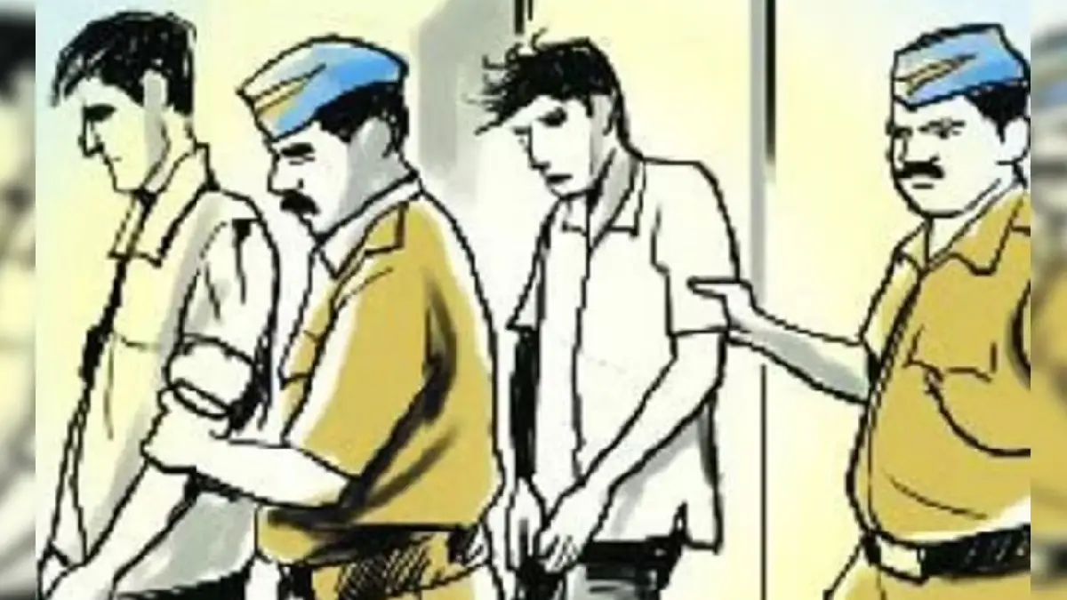 बसना : तालाब मेड़ में दो आरोपियों से 55 लीटर महुआ शराब जप्त - CG Sandesh