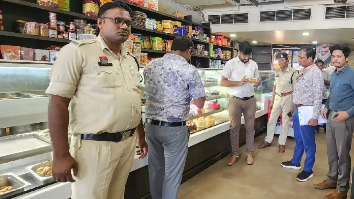महासमुंद : मेडिकल स्टोर्स, ढाबों और पैकेज्ड ड्रिंकिंग वाटर इ... - CG Sandesh