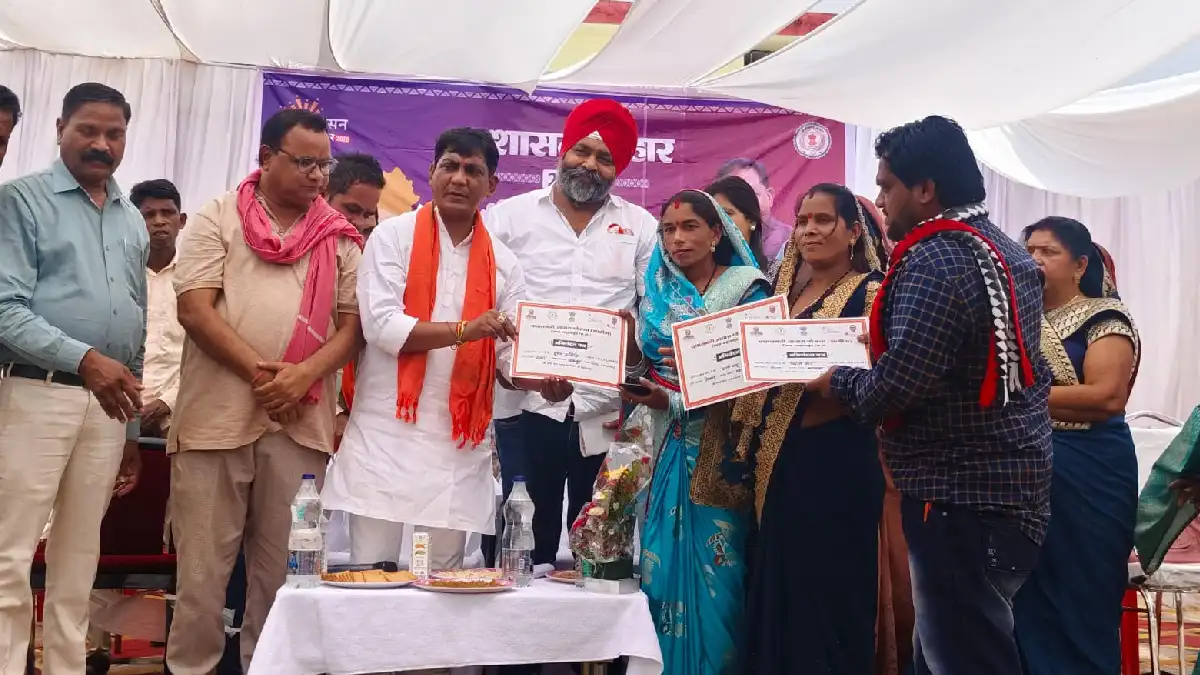 महासमुंद : सुशासन तिहार में जनसमस्याओं के त्वरित निराकरण पर ... - CG Sandesh