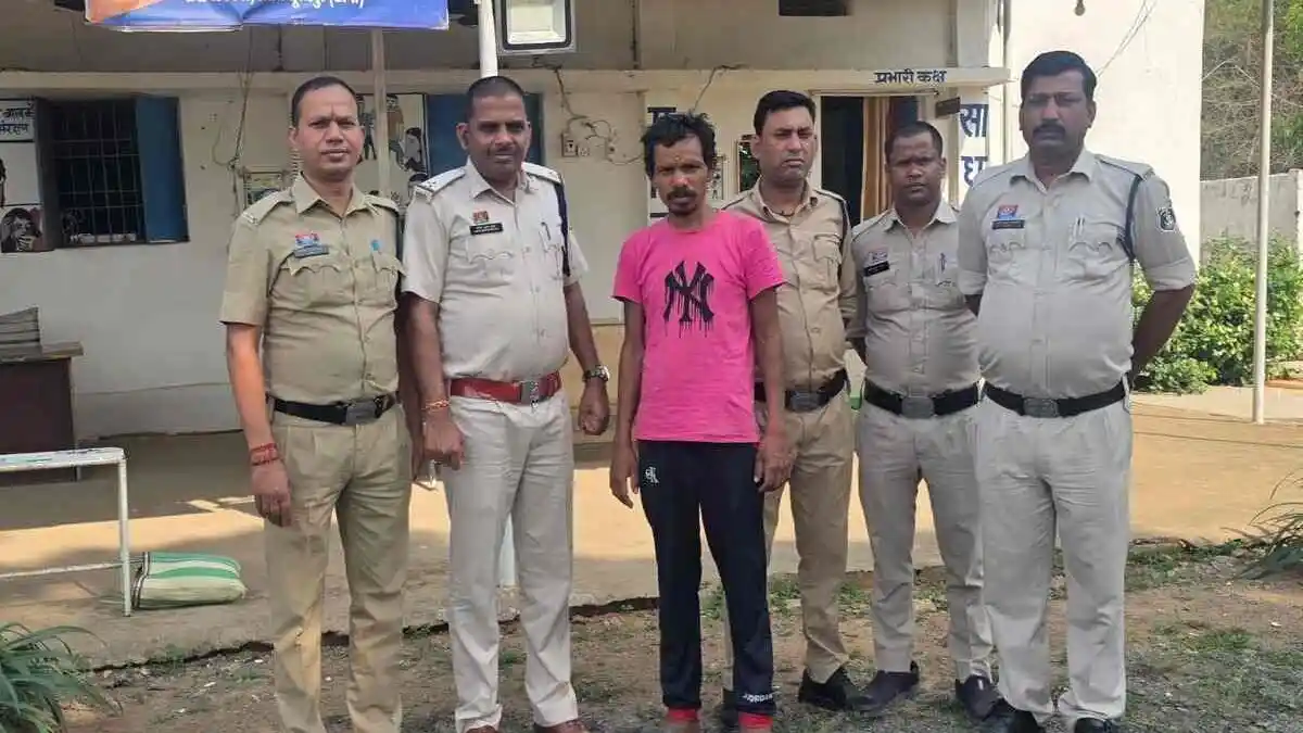 CG : बेटे ने मांगा खाना, नहीं निकालने पर कर दी मां की हत्या,... - CG Sandesh
