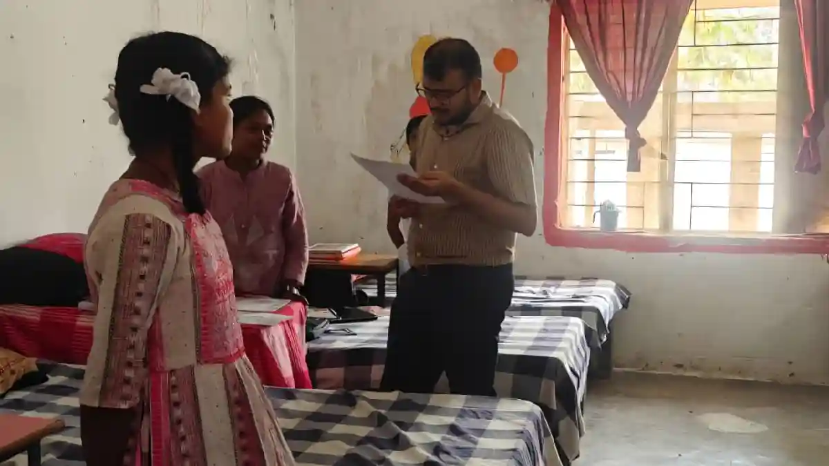 CG : छात्रावासों में लापरवाही पर सख्त कार्रवाई, भृत्य और अधी... - CG Sandesh