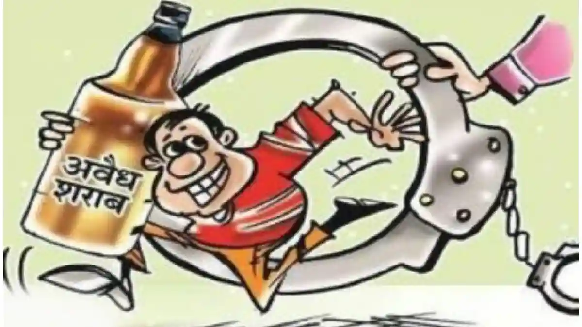 तेंदूकोना : पेड़ के नीचे रखा था अवैध शराब, आरोपी गिरफ्तार - CG Sandesh
