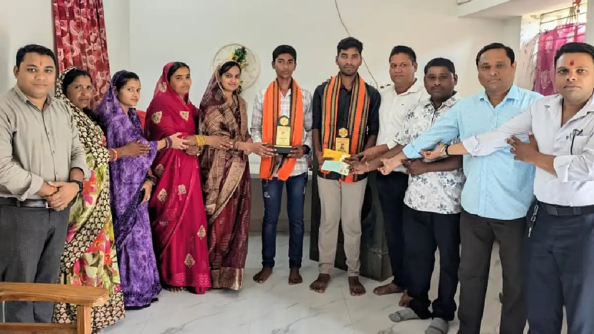 बसना : 25 लाख रुपये की स्कॉलरशिप हासिल कर बसना के वीरेंद्र स... - CG Sandesh