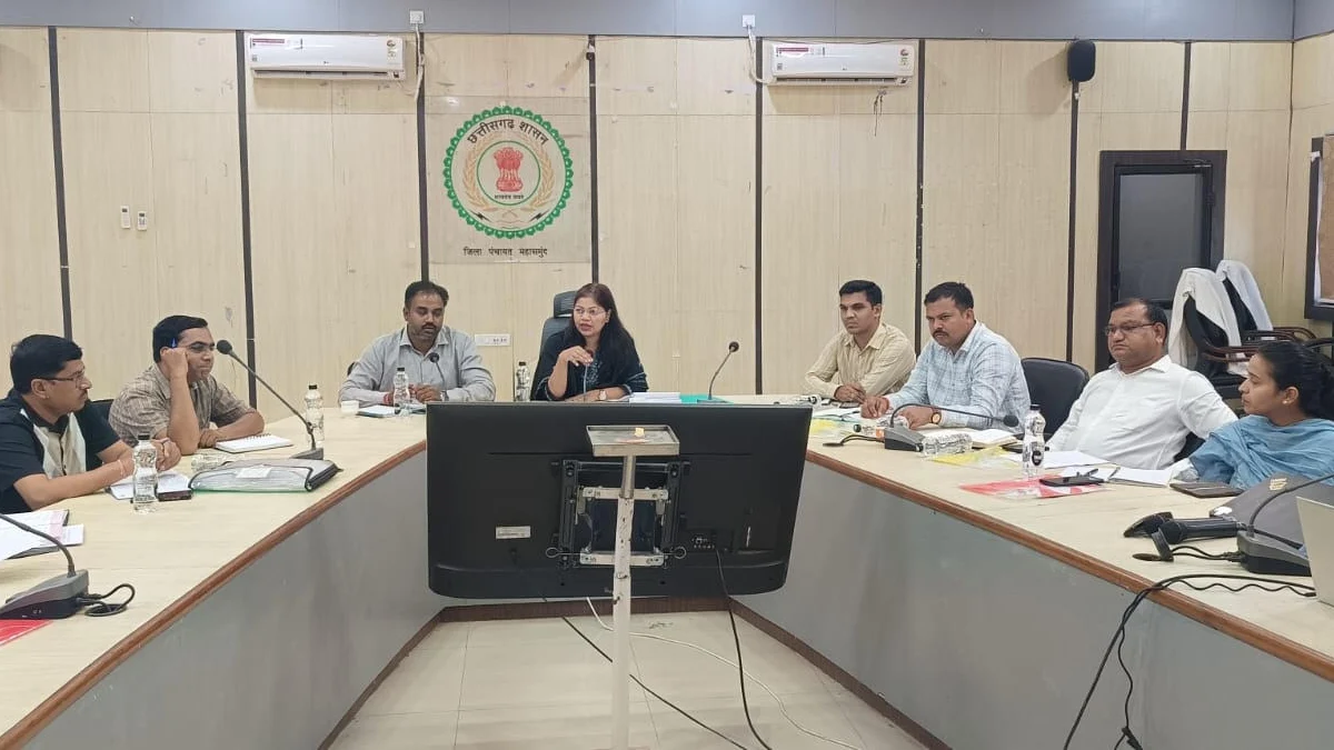 महासमुंद : 16वें वित्त आयोग के प्रावधानों और विभागों के समन्... - CG Sandesh