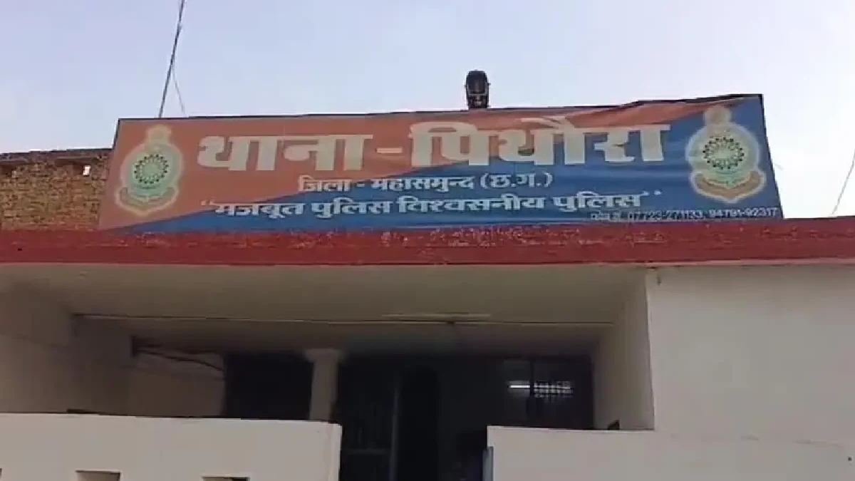 पिथौरा : ब्यारा के पास कूड़ा कचरा गंदा पानी को लेकर दो पक्षों... - CG Sandesh