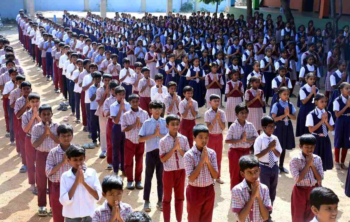 CG : प्रदेश के सभी स्कूलों में राष्ट्रगान, राज्यगीत और भोजन ... - CG Sandesh