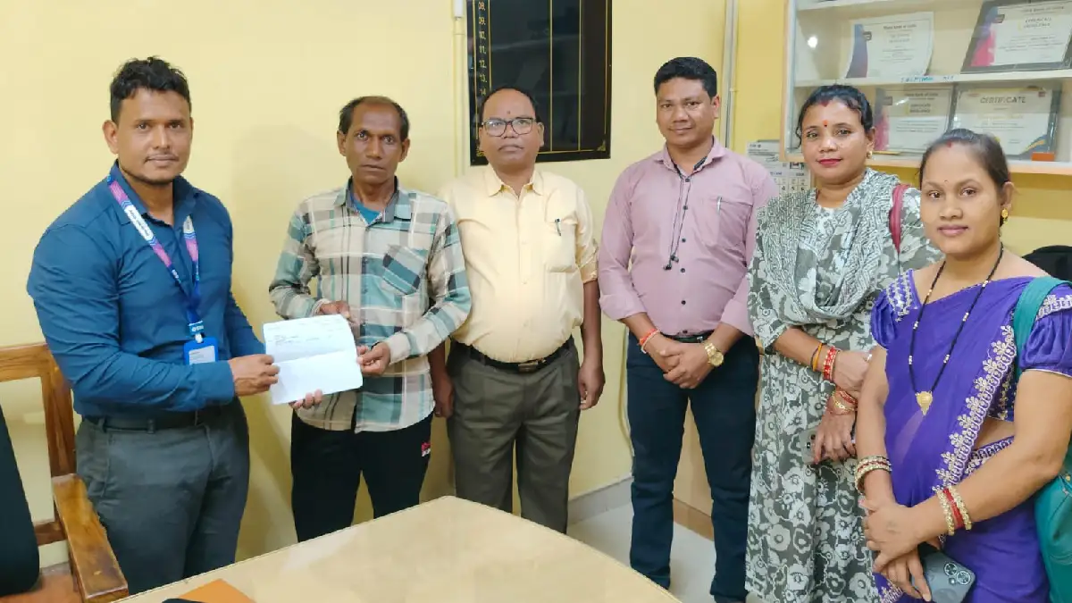 महासमुंद : प्रधानमंत्री जीवन ज्योति बीमा योजना से हितग्राही ... - CG Sandesh