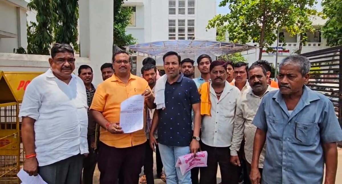 CG : कोटवार पर पद का दुरुपयोग कर शासकीय भूमि हड़पने का आरोप  - CG Sandesh