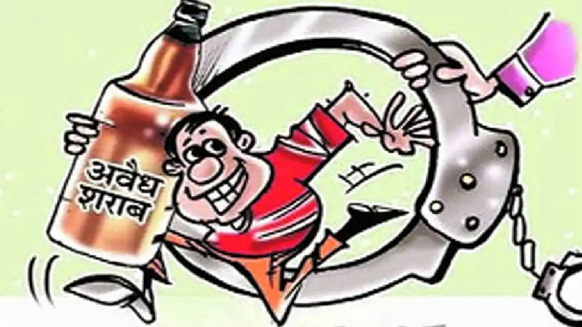 बसना : पंचायत भवन के पीछे चल रहा था शराब के बिक्री का खेल, आ... - CG Sandesh