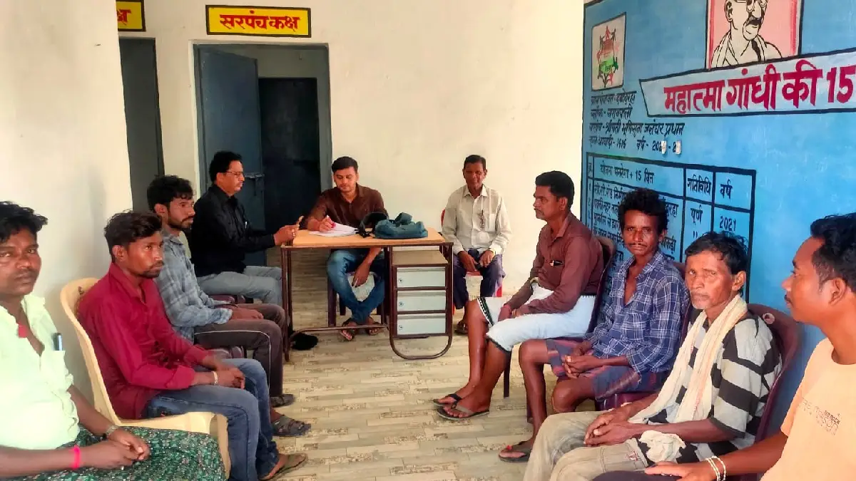 महासमुंद : प्राकृतिक खेती के प्रति किसानों को किया जा रहा जागरूक