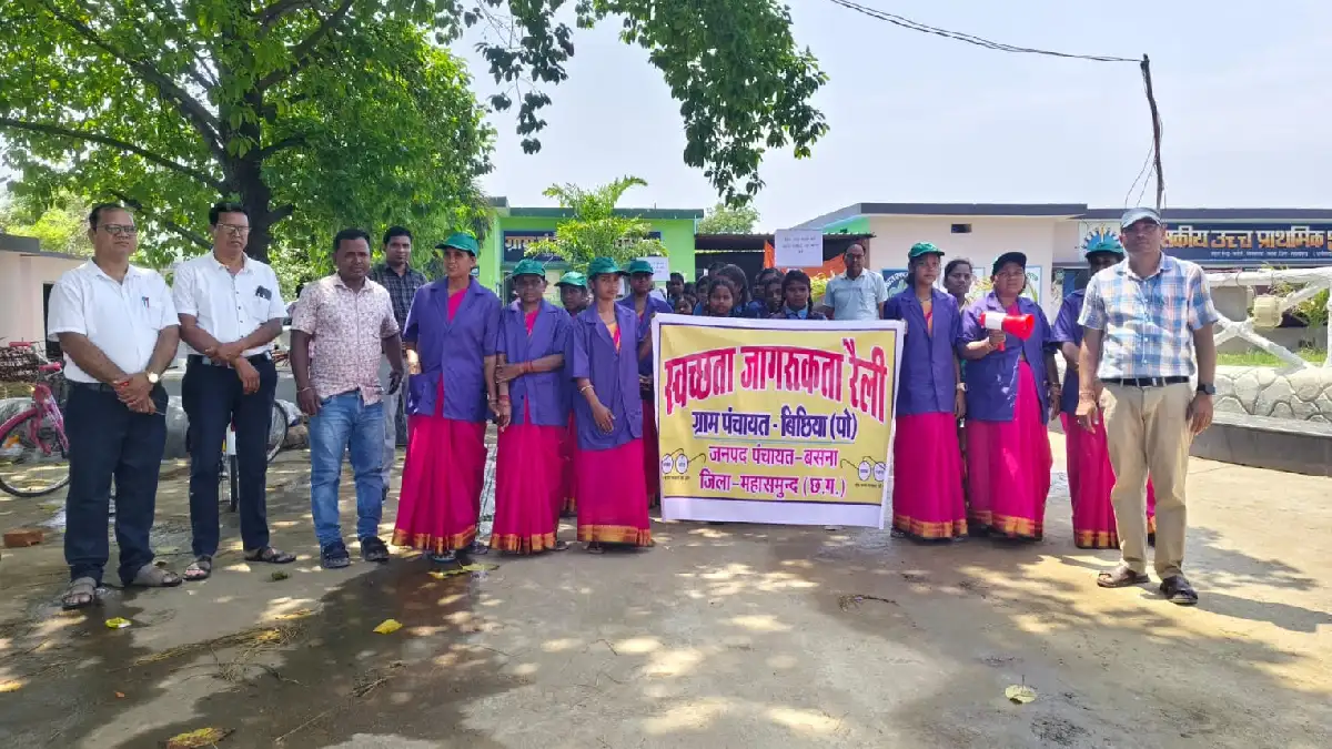 बसना  : स्वच्छाग्रही समूहों की दीदियां घर-घर पहुंचकर कर रहीं... - CG Sandesh