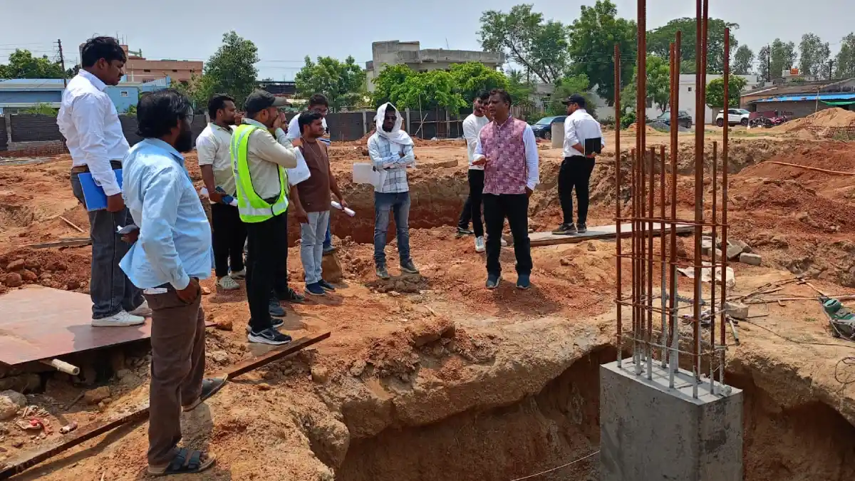 बसना : 4.48 करोड़ के नालंदा परिसर निर्माण में गुणवत्ता पर उठे सवाल, जांच में सरिया और फुटिंग कार्य में दिखीं तकनीकी खामियां