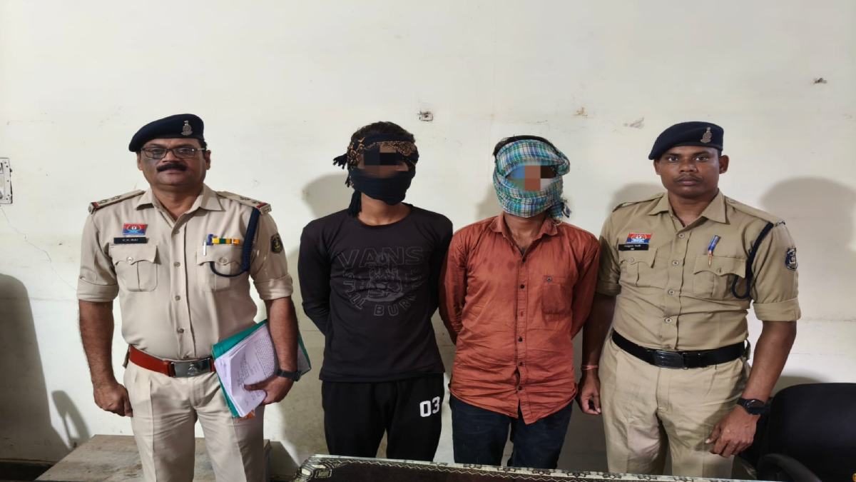 खैरागढ़: लिफ्ट देने के बहाने आदिवासी महिला से छेड़छाड़, दो आ... - CG Sandesh