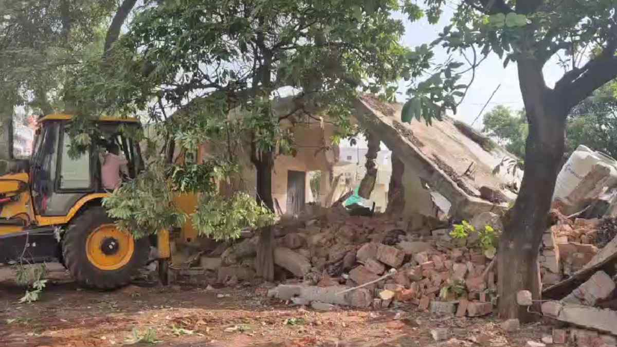 हाईकोर्ट के आदेश के बाद प्रशासन का बड़ा एक्शन, वर्षों पुराना... - CG Sandesh