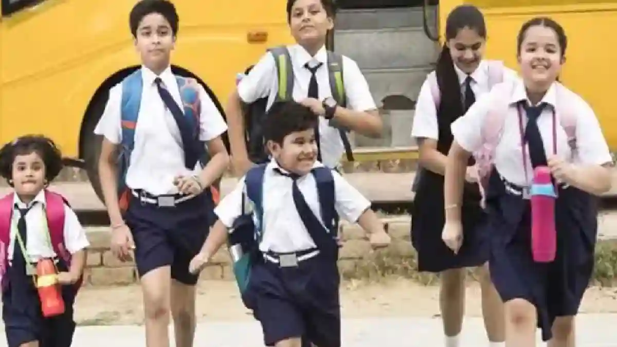 CG : आज से खुल जाएंगे सभी स्कूल, बांटे जायेंगे यूनिफॉर्म और ... - CG Sandesh