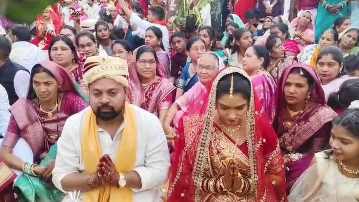 सामूहिक कन्या विवाह में भाजपा विधायक दीपेश साहू बने दूल्हा, ... - CG Sandesh
