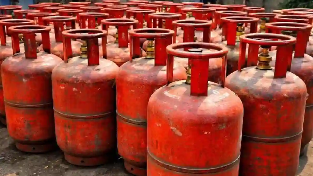घरेलू LPG सिलेंडरों की कीमत में हुई बढ़ोतरी - CG Sandesh
