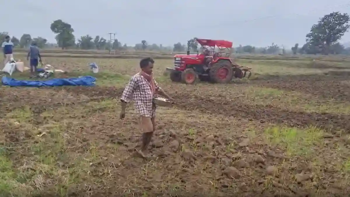 CG : कम बारिश से किसानों की बढ़ी चिंता - CG Sandesh