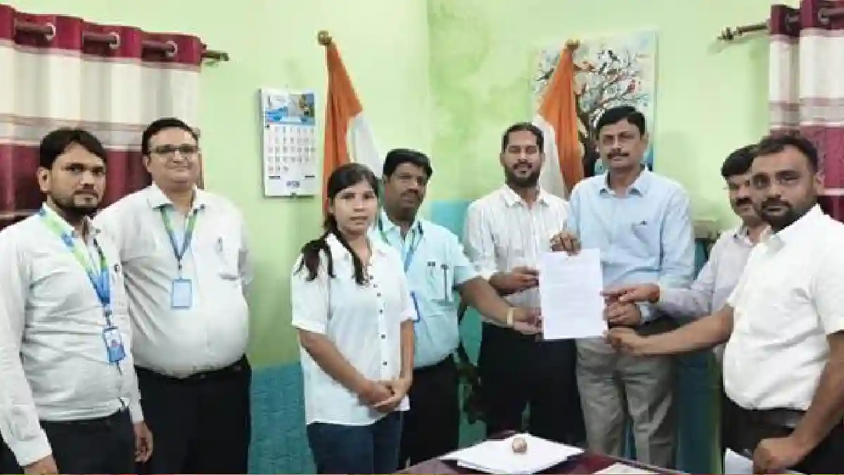 CG : बैंक विवाद सुलझा, कर्मचारियों को मिलेगा लाभ - CG Sandesh