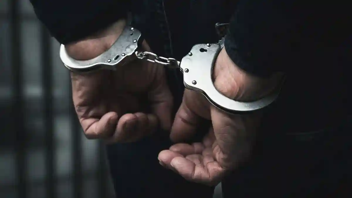 बसना : तलवार लहराकर डराने वाला पुलिस की गिरफ्त में - CG Sandesh
