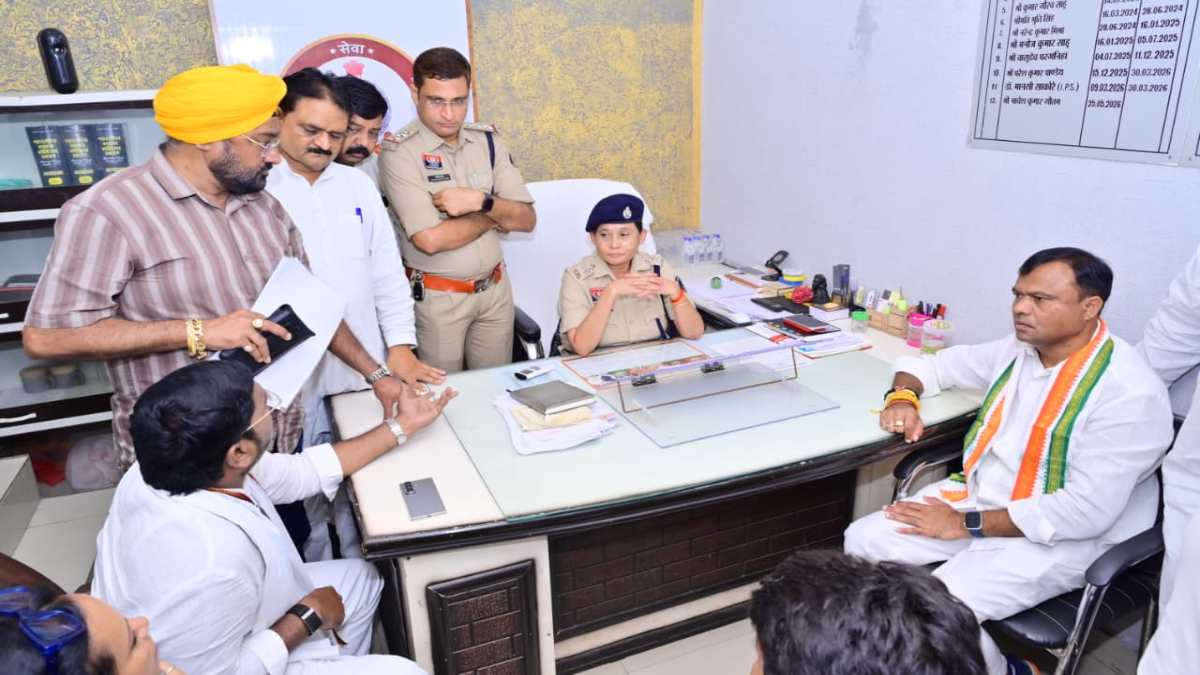 कांग्रेस का धरना समाप्त, पुलिस के आश्वासन के बाद खत्म हुआ खम... - CG Sandesh