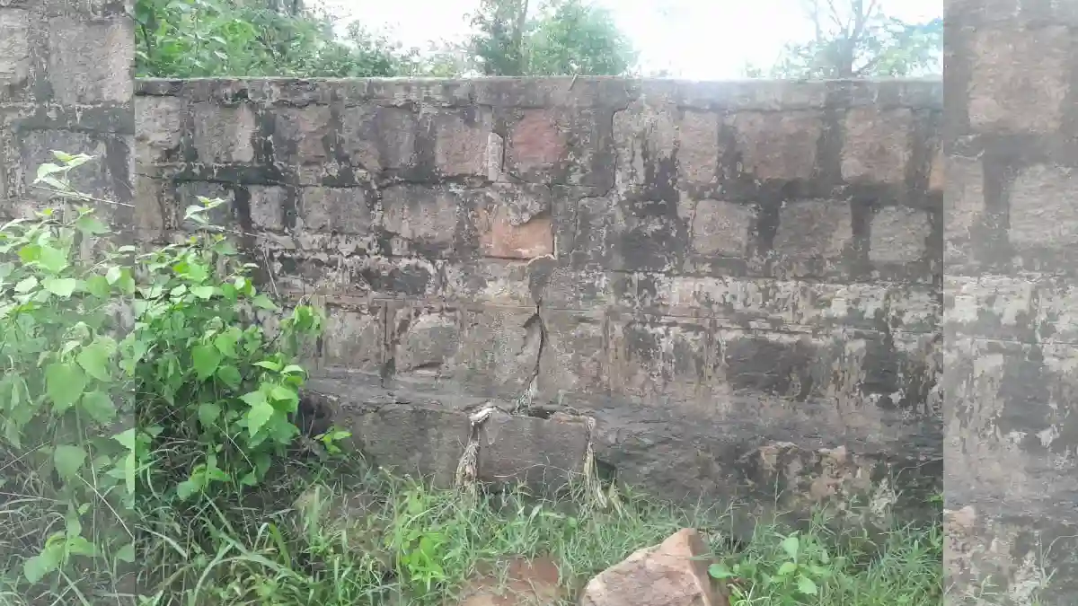 बसना : जल संसाधन विभाग का नहर क्षतिग्रस्त, मरम्मत नहीं होने ... - CG Sandesh