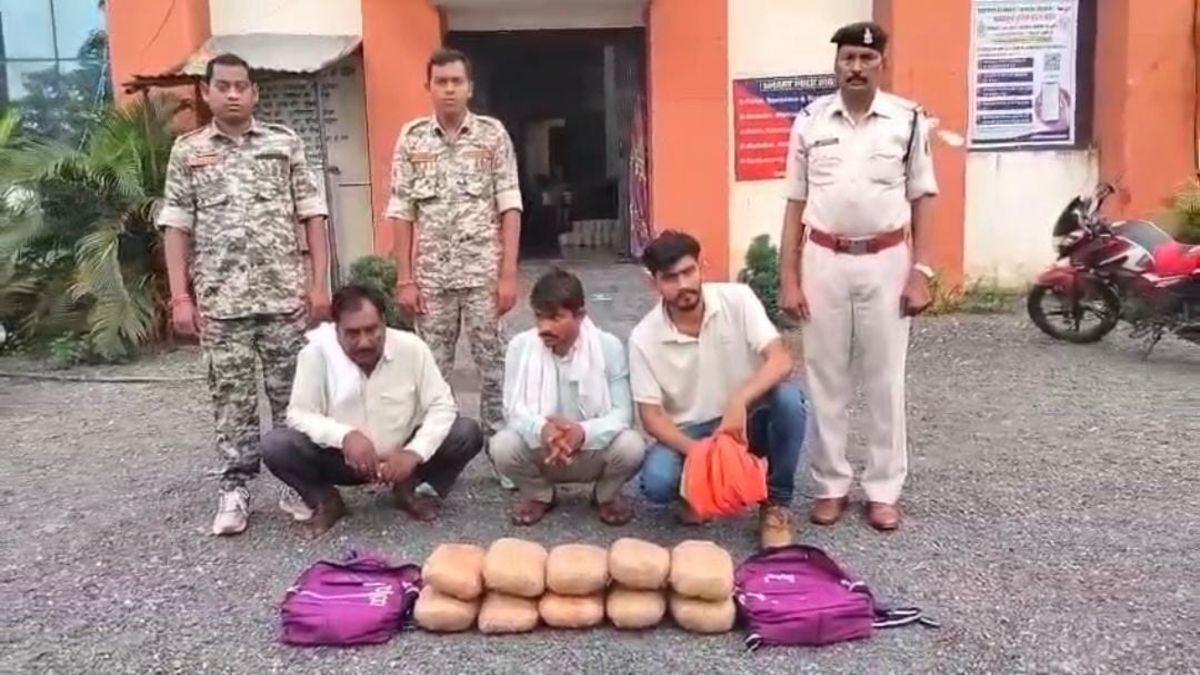 महासमुंद : पुलिस की बड़ी कार्रवाई, 5.49 लाख के गांजा के साथ ... - CG Sandesh