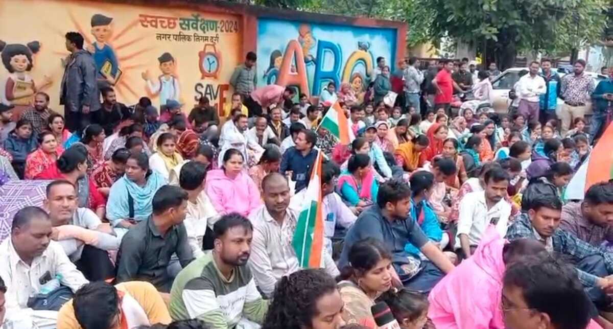 CG ब्रेकिंग : हड़तालरत अतिथि शिक्षकों को स्कूल शिक्षा विभाग ... - CG Sandesh