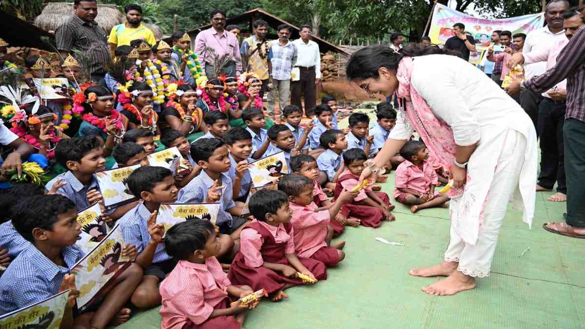 नारायणपुर : दुर्गम कोहकापार में पहली बार पहुंची शिक्षा की रो... - CG Sandesh