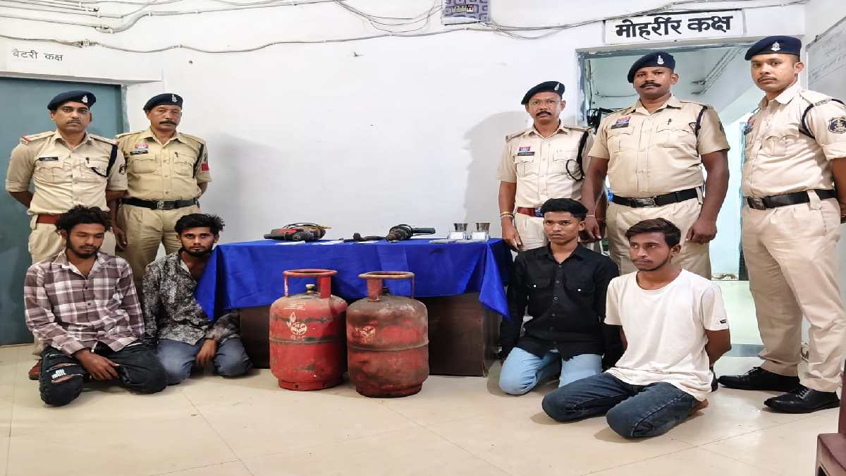 कांकेर: चारामा पुलिस ने तीन चोरी के मामलों का किया खुलासा, 4... - CG Sandesh