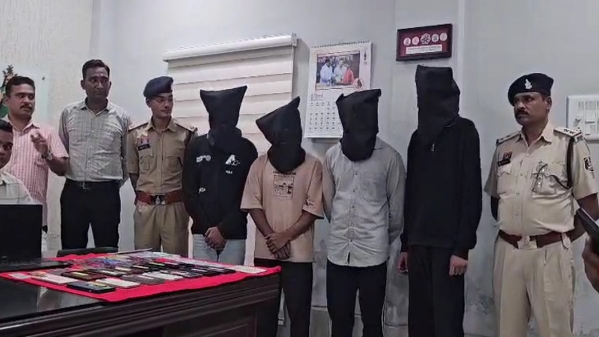 12 हजार महीने के लालच में किराये पर दिया बैंक खाता, ₹1.69 कर... - CG Sandesh