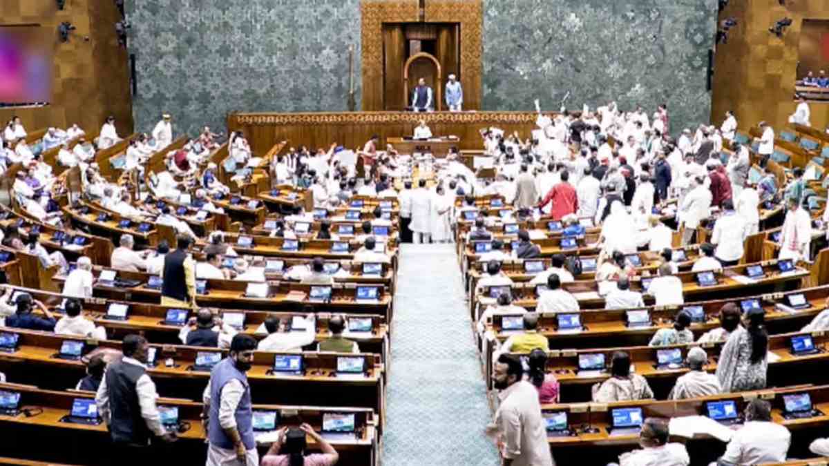 NEET पेपर लीक पर संसद में हंगामा, लोकसभा और राज्यसभा की कार्... - CG Sandesh