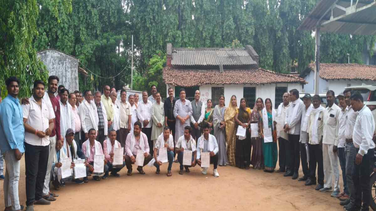संगठन सृजन अभियान के तहत हरदी बाजार में कांग्रेस की नई ब्लॉक... - CG Sandesh