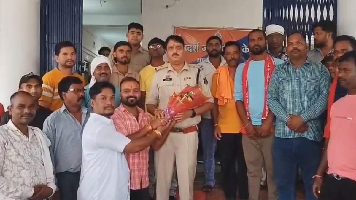 CG : मजदूरों की मेहनत का मिला हक, थाना प्रभारी विजय सिंह की ... - CG Sandesh
