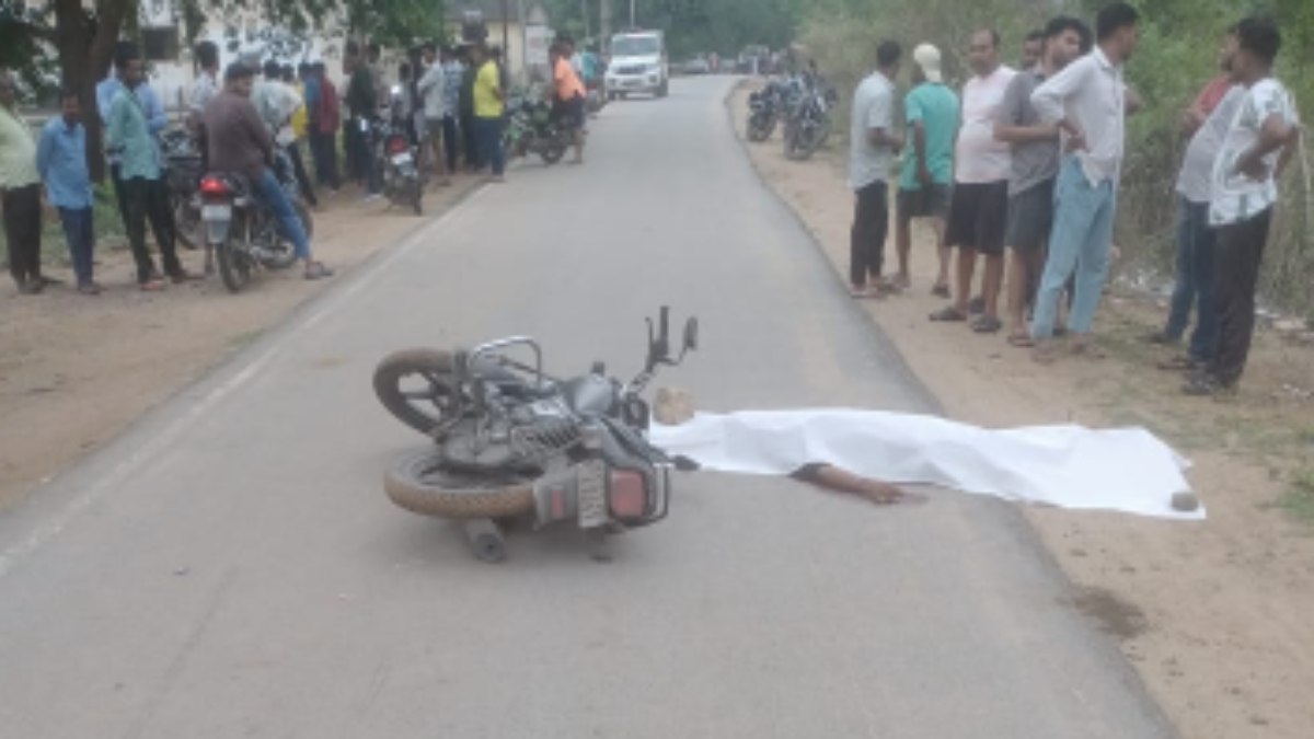 जांजगीर-चांपा : बरगड़ी रोड पर तेज रफ्तार बाइक की टक्कर से यु... - CG Sandesh