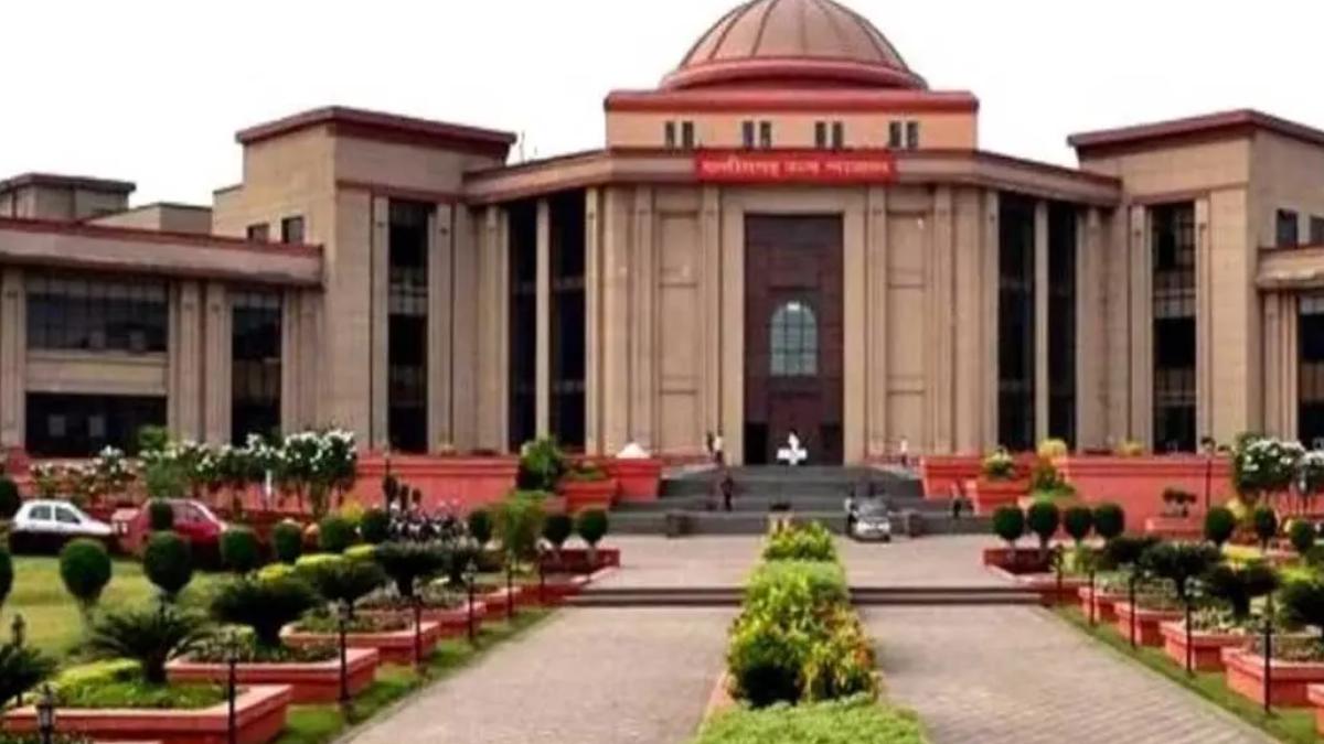 अरपा नदी में प्रदूषण पर हाईकोर्ट सख्त, 70 नालों का पानी सिर्... - CG Sandesh