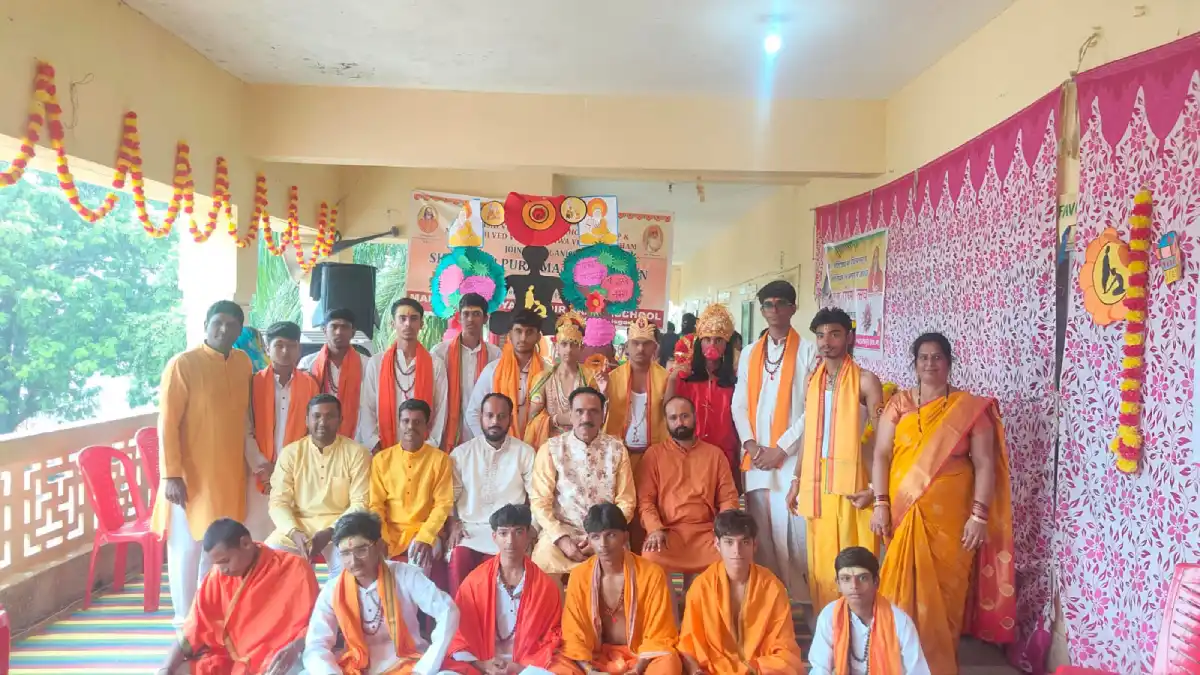 महर्षि विद्या मंदिर, मचेवा, महासमुंद में श्रद्धा एवं उल्लास ... - CG Sandesh