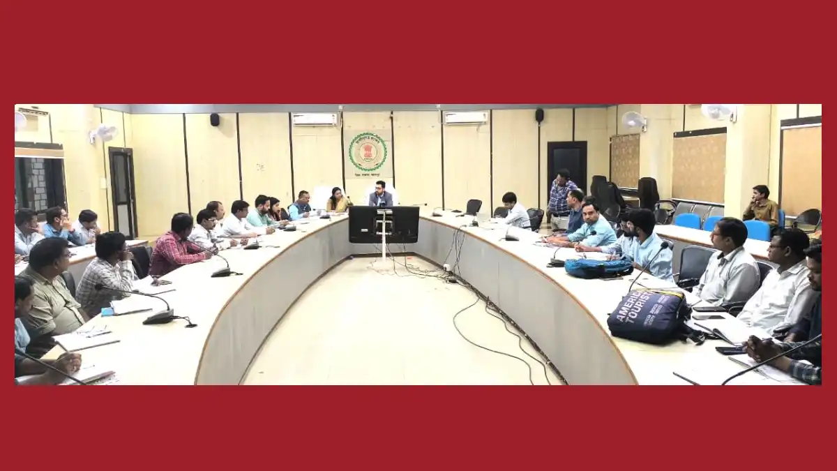महासमुंद : धान के बदले अन्य फसल लेने के लिए किसानों को प्रोत... - CG Sandesh
